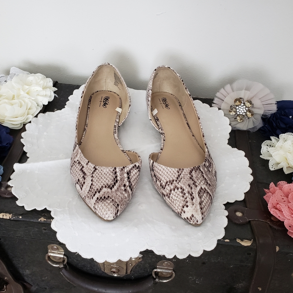 Mossimo Slip-ons - Picture 2 of 6